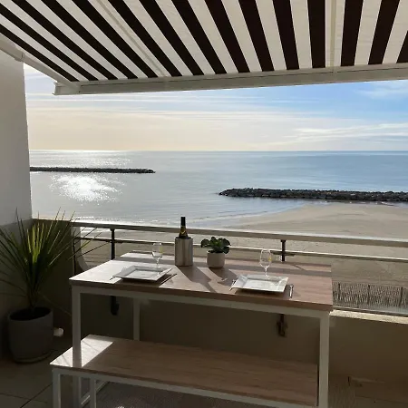 Le Pied Dans L'eau *